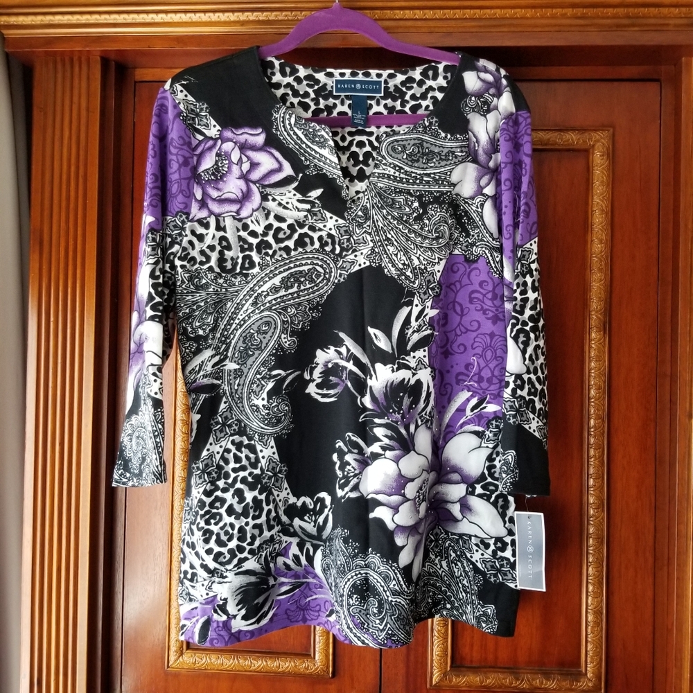Printed v neck top
